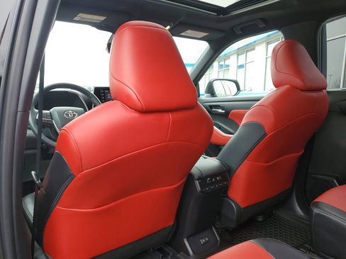 Used 2022 Toyota Highlander XSE image 30