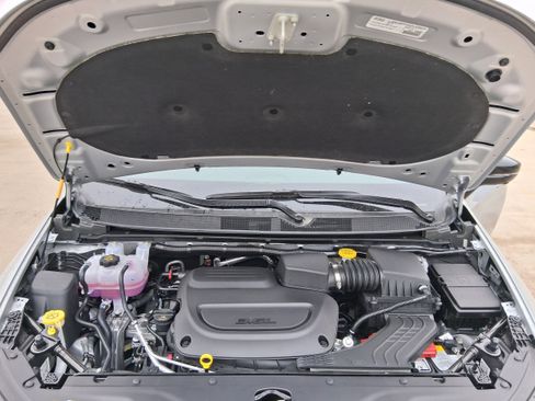 New 2026 Chrysler Pacifica Limited image 10