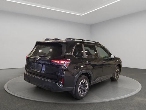 Used 2026 Subaru Forester Premium AWD/4WD image 6