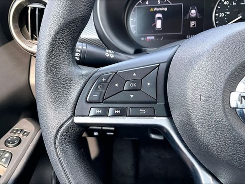 Used 2021 Nissan Kicks SV FWD image 22