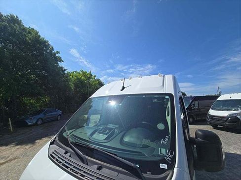 Used 2023 RAM ProMaster 2500 FWD image 4