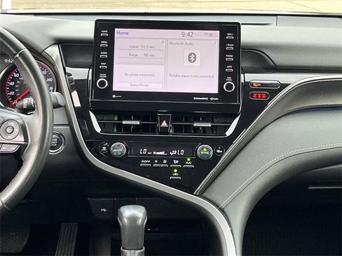 Used 2022 Toyota Camry XSE image 17