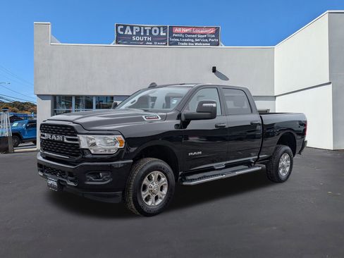 Used 2024 RAM 2500 Big Horn w/ Sport Appearance Package image 5