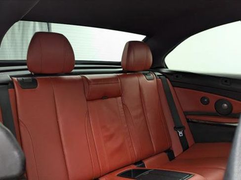 Used 2015 BMW M4 Convertible image 16