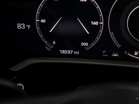 Used 2020 Porsche Taycan Turbo S image 65