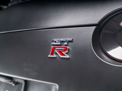 Used 2009 Nissan GT-R Premium AWD/4WD image 36