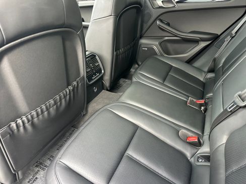 Used 2025 Porsche Macan Turbo image 13