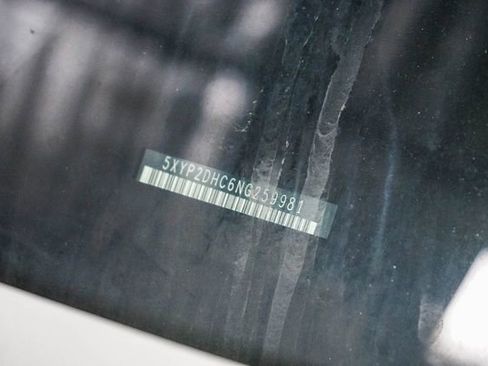 Certified 2022 Kia Telluride LX image 12