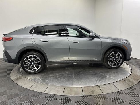 Used 2025 BMW X2 xDrive28i w/ Technology Package image 17