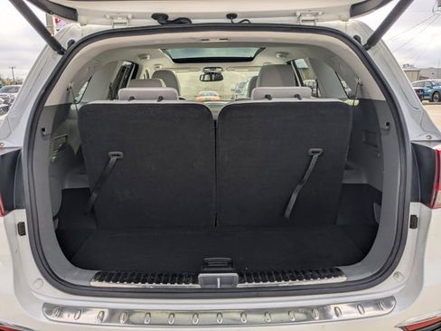 Used 2019 Kia Sorento SX image 12