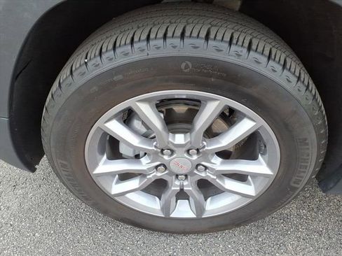 Used 2022 GMC Terrain SLT AWD/4WD image 13