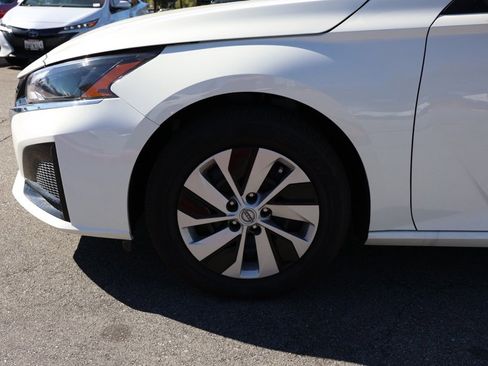 Certified 2025 Nissan Altima 2.5 S image 11