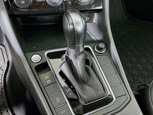 Used 2019 Volkswagen Jetta SE image 24