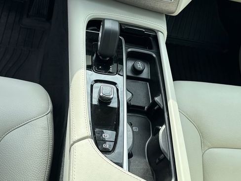 Certified 2024 Volvo XC90 B6 Plus w/ Protection Package image 21