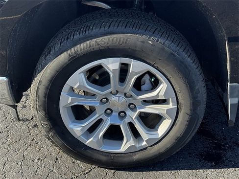 Used 2022 Chevrolet Silverado 1500 LTZ image 10