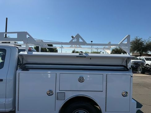 New 2026 Ford F250 XL w/ XL Chrome Package image 15