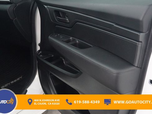 Used 2025 Honda Odyssey Sport-L image 41