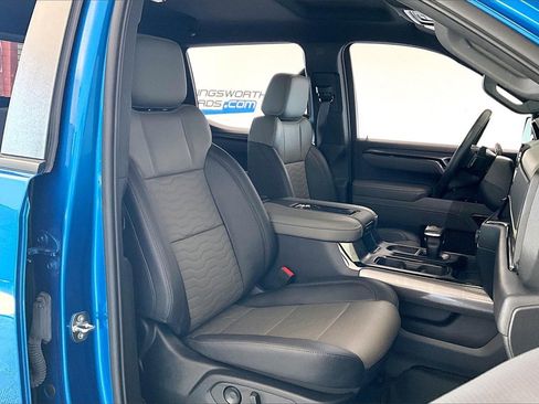 Used 2022 Chevrolet Silverado 1500 ZR2 w/ Technology Package image 6