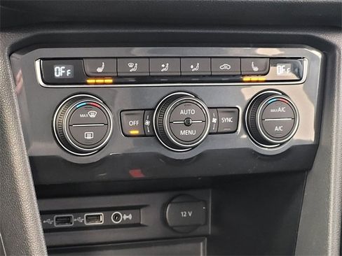 Used 2018 Volkswagen Tiguan S image 27