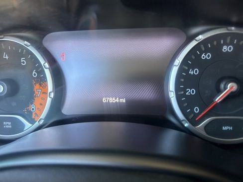 Used 2018 Jeep Renegade Altitude w/ UConnect 8.4 Nav Group image 20