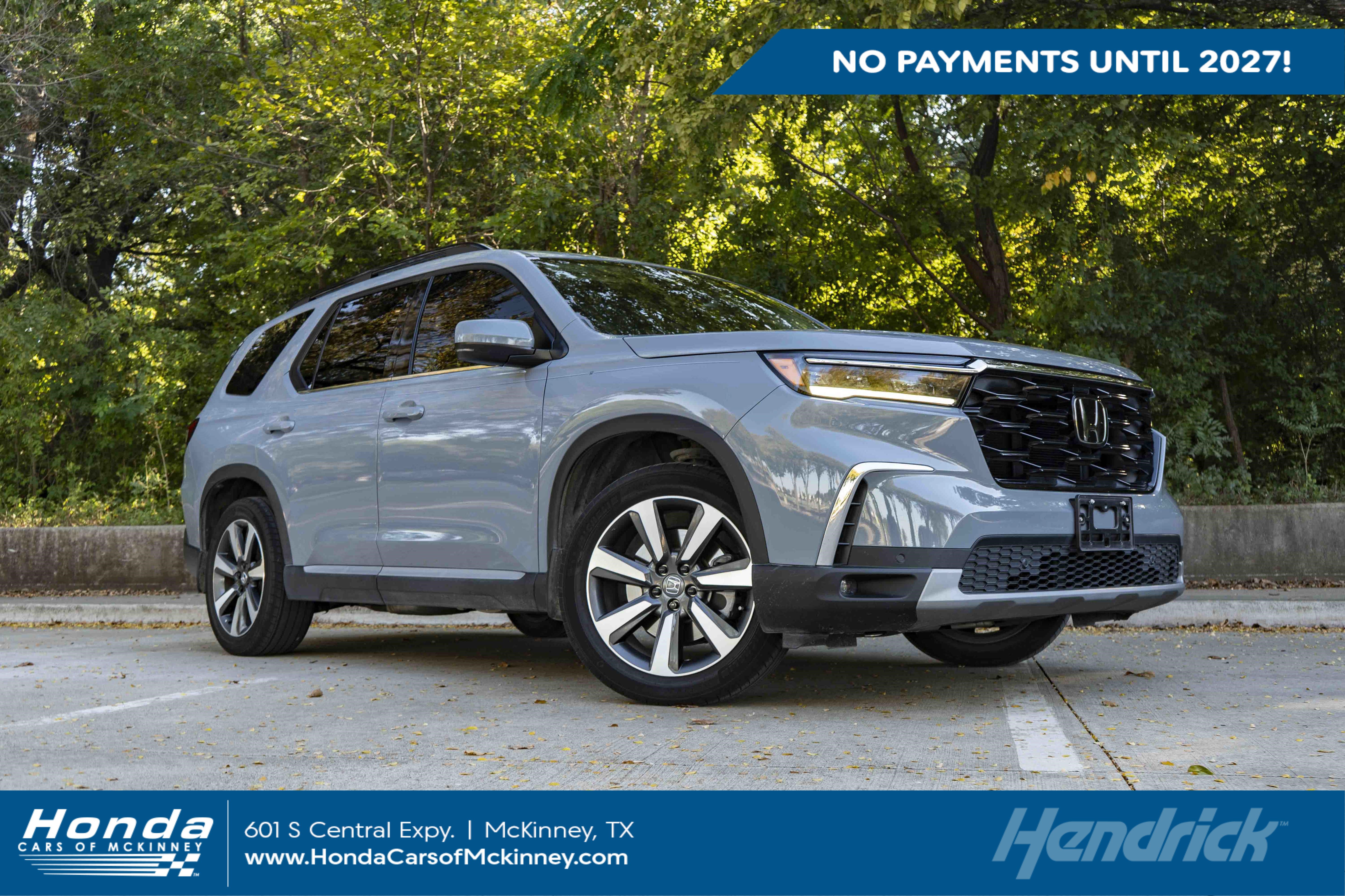 Used 2025 Honda Pilot Touring image 1
