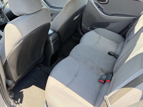Used 2016 Hyundai Elantra SE FWD image 16