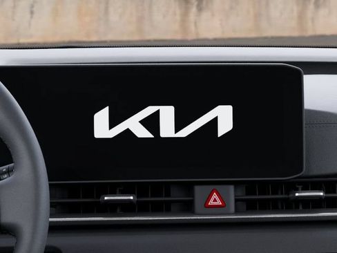 New 2026 Kia Carnival EX FWD image 21