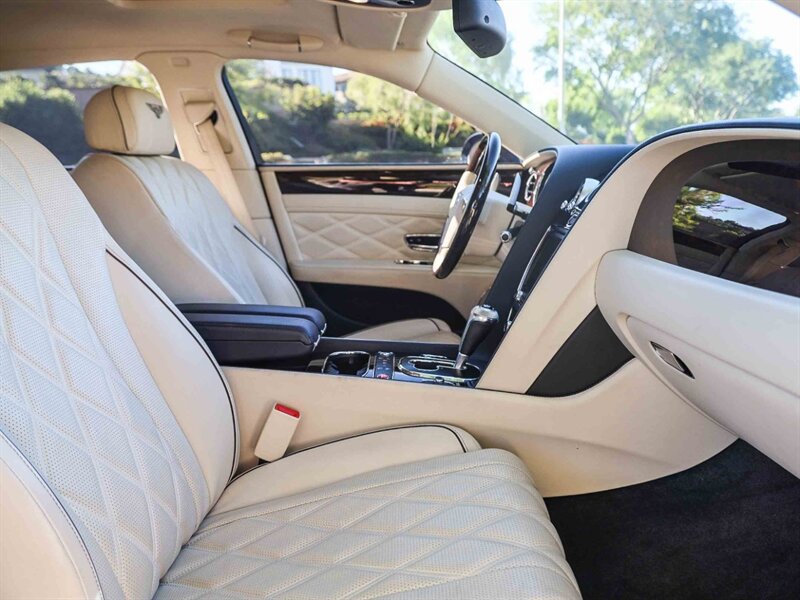 Used 2016 Bentley Flying Spur V8 AWD/4WD image 24