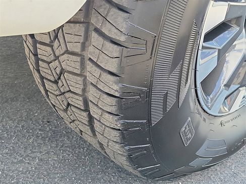 Used 2023 Nissan Titan PRO-4X w/ Pro-4x Convenience Package image 29