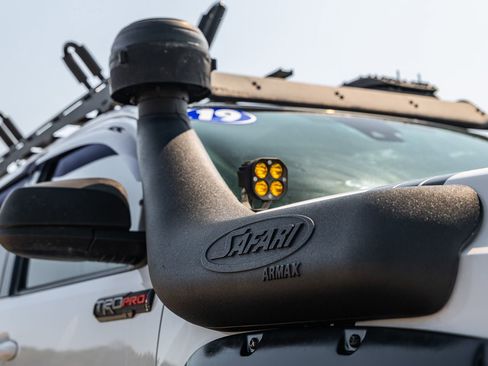 Used 2019 Toyota Tacoma SR5 AWD/4WD image 13