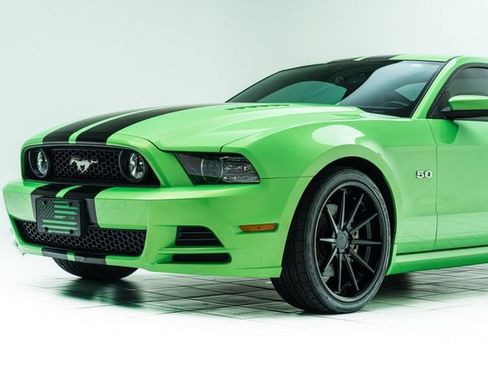 Used 2014 Ford Mustang GT Premium w/ Electronics Package RWD image 10