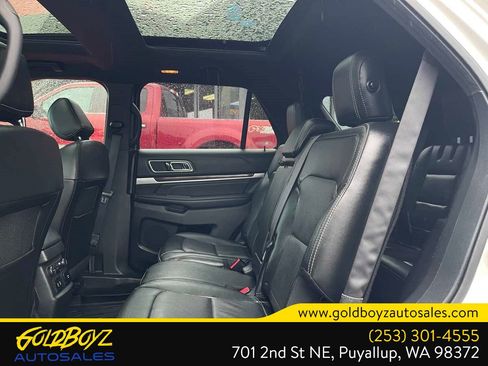 Used 2017 Ford Explorer Limited w/ Equipment Group 301A AWD/4WD image 36