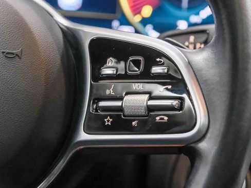 Used 2022 Mercedes-Benz GLC 300 image 20