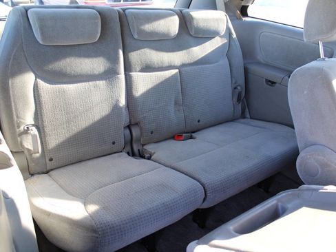 Used 2009 Toyota Sienna LE image 6