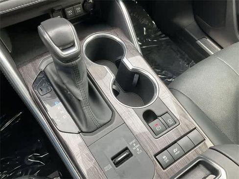 Used 2021 Toyota Highlander Limited image 26