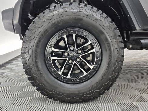 Used 2024 Jeep Wrangler Sport AWD/4WD image 27