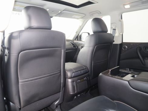 Used 2024 Nissan Armada Platinum w/ Captain's Chairs Package image 56