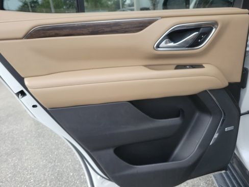 Used 2021 Chevrolet Tahoe Premier RWD image 14