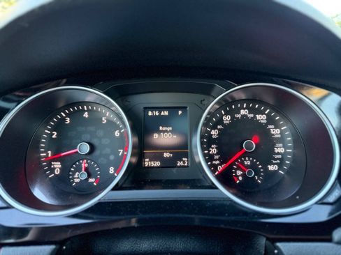 Used 2017 Volkswagen Jetta GLI FWD image 20