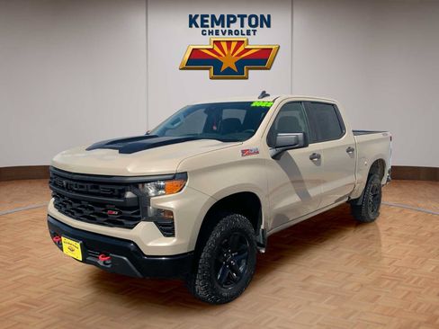 Used 2022 Chevrolet Silverado 1500 Custom Trail Boss AWD/4WD image 2