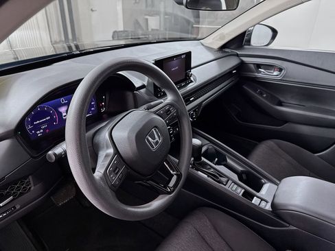 Used 2023 Honda Accord EX image 7