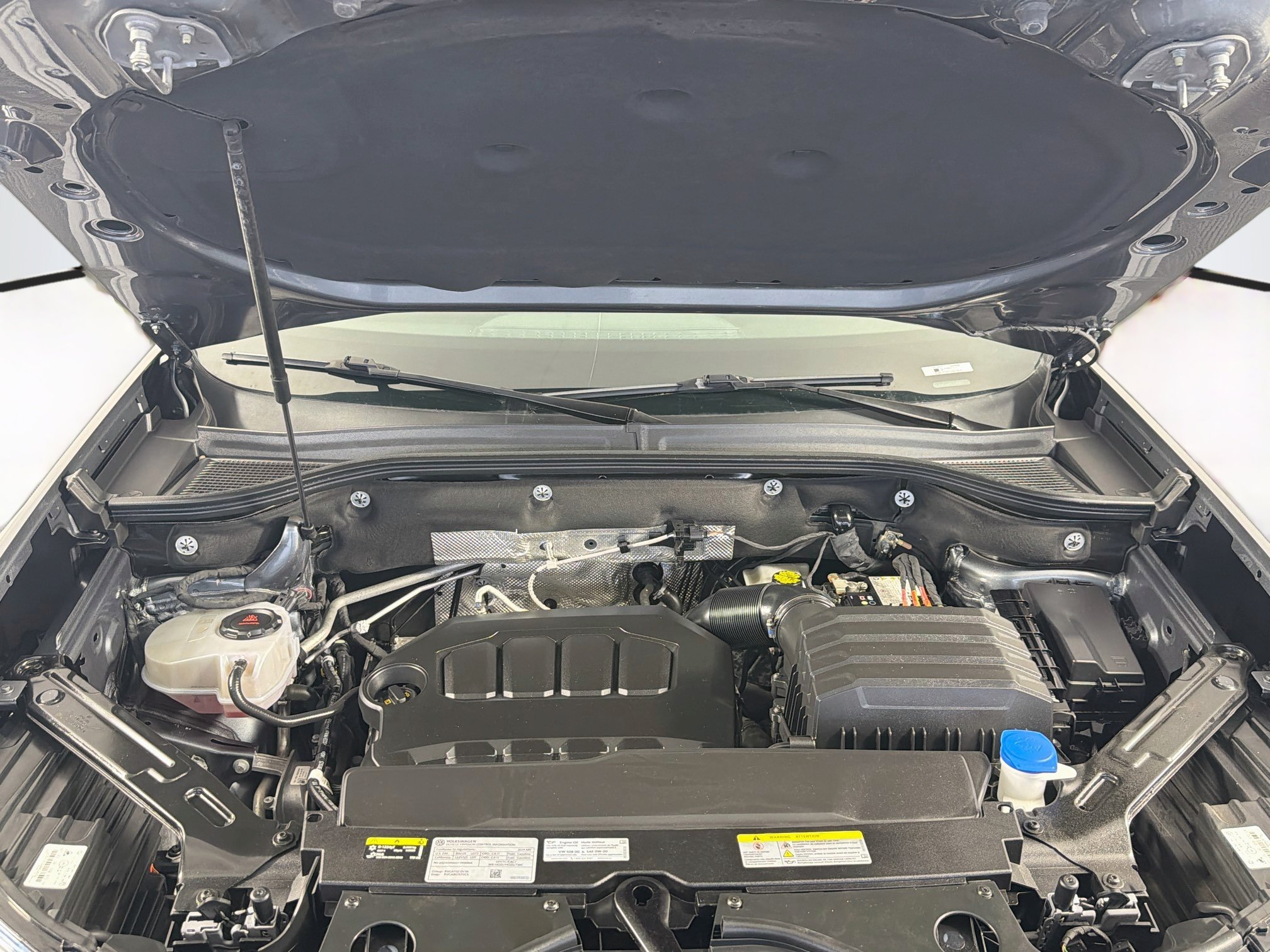 Used 2024 Volkswagen Atlas Cross Sport SE w/ Panoramic Sunroof Package FWD image 36