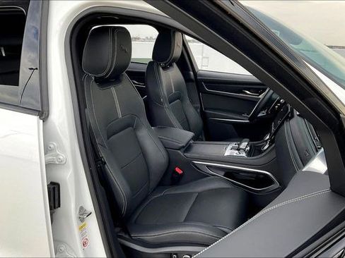 Used 2025 Jaguar F-PACE R-Dynamic S image 7