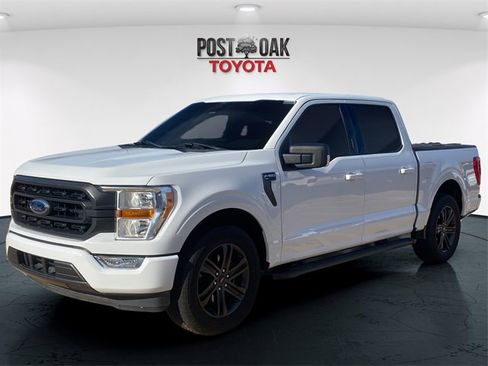 Used 2021 Ford F150 XLT w/ Equipment Group 301A Mid image 3