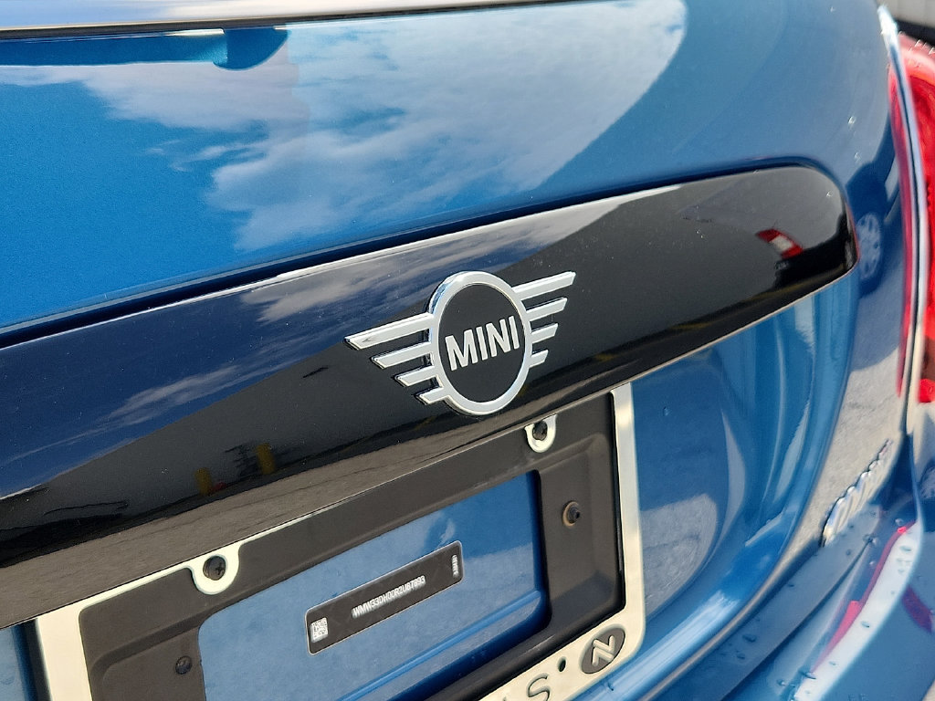 Used 2024 MINI Cooper 2-Door Hardtop FWD image 24