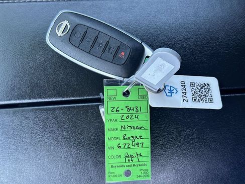 Used 2024 Nissan Rogue SV AWD/4WD image 24