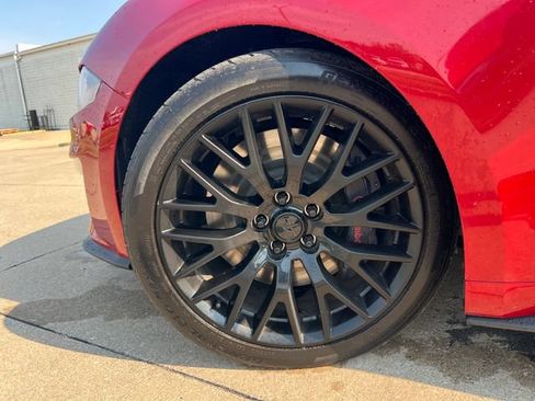 Used 2020 Ford Mustang GT Premium w/ GT Performance Package RWD image 11