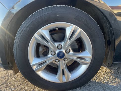 Used 2013 Ford Focus SE FWD image 16