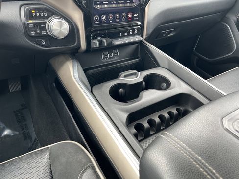 Used 2021 RAM 1500 Laramie image 9