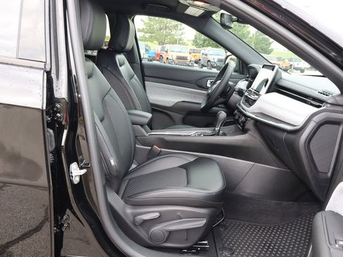 New 2025 Jeep Compass Latitude w/ Convenience Group image 23